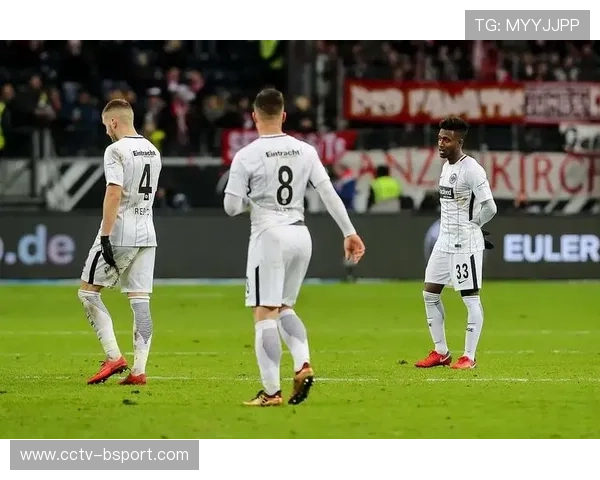 法兰克福3-4不敌柏林联合,防守失误导致主场失守 法兰克福3-4不敌柏林联合,防守失误导致主场失守